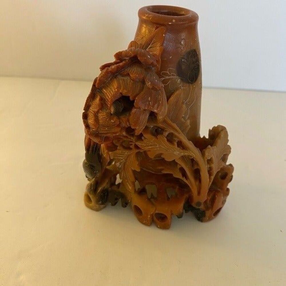 ANTIQUE CHINESE CARVED SOAPSTONE VASE, BEAUTIFUL RED COLORATION